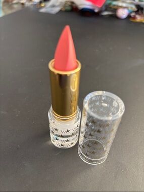 Matte Coral-Pink Lipstick — Lightweight Everyday Color